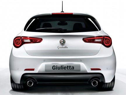 Alfa_Romeo_Giulietta_200910.jpg